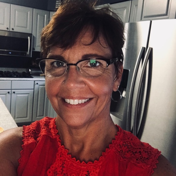 Meet your Posher, Angela - Picture 1 of 1